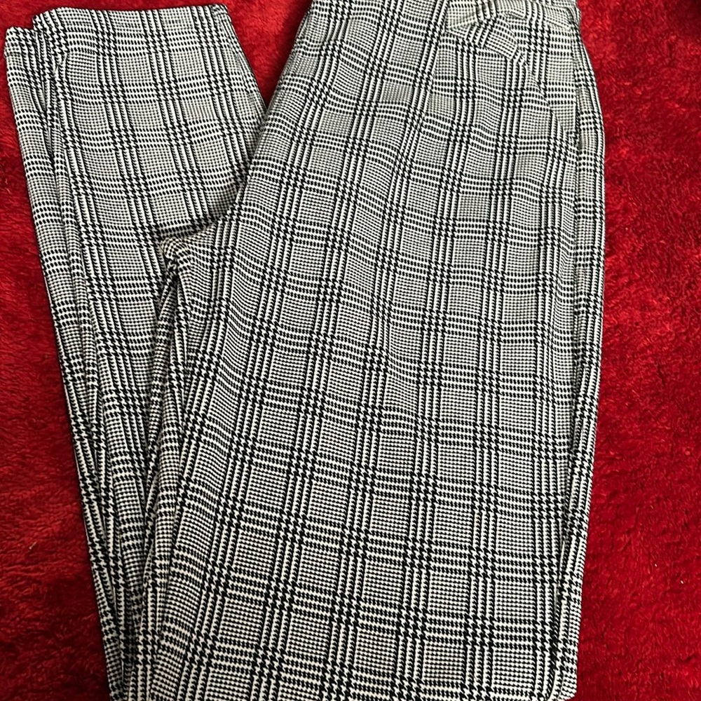 Plad black and white pants . Stretch